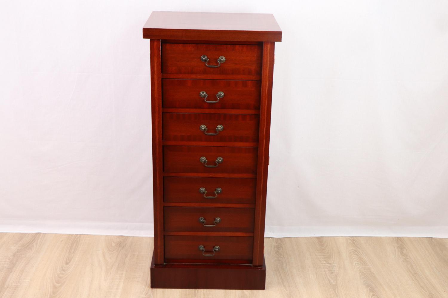 Wellington-Chest_Wellington-Kommode_Moebel-Lexikon_chesterfieldmoebelde