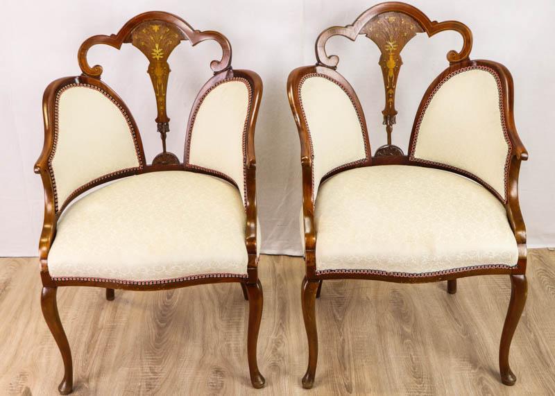 chesterfieldmoebelde Lexikon Armchair auf Deutsch Definitionen