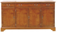 Sideboard Wohnzimmerschrank mit vier Schranktüren Mahagoni | Sideboard Wohnzimmerschrank mit vier Schranktüren Mahagoni zum günstigen Preis bei chesterfieldmoebel.de - Schlagen Sie jetzt zu! Default - Sideboard Wohnzimmerschrank mit vier Schranktüren Mahagoni - Russisch