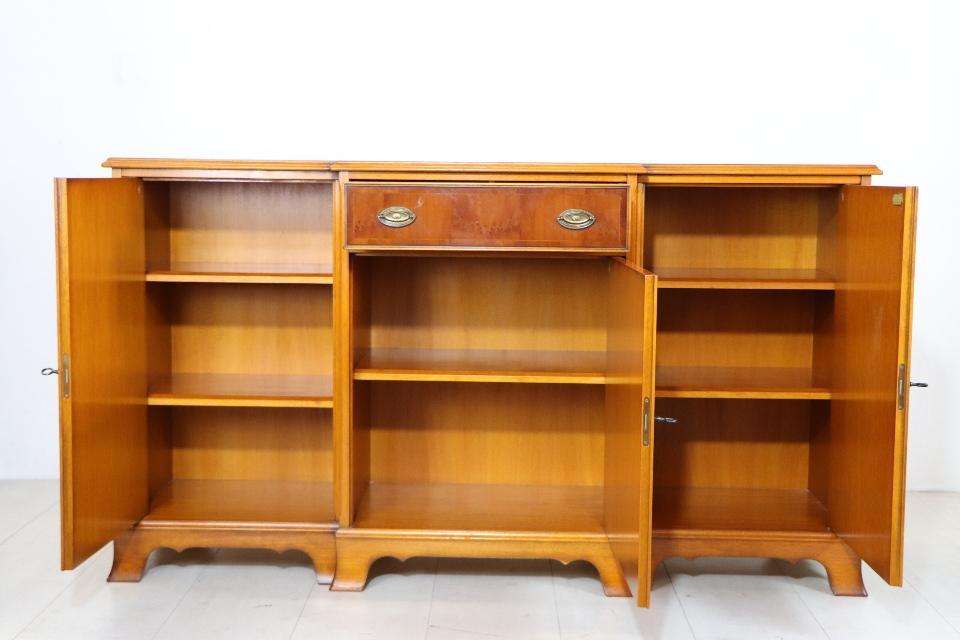 Nobles Heldense Breakfront Sideboard, Eibe | Sideboards | Englische  Antiquitten | Mbel | Chesterfieldmbel Shop
