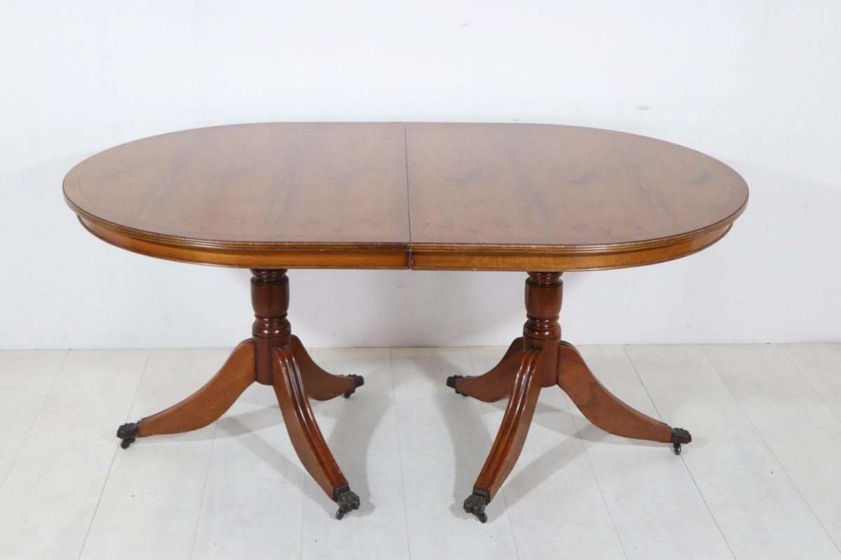 Ausziehbarer englischer Esstisch - Two Pillar Table / D-End Table, in Eibe