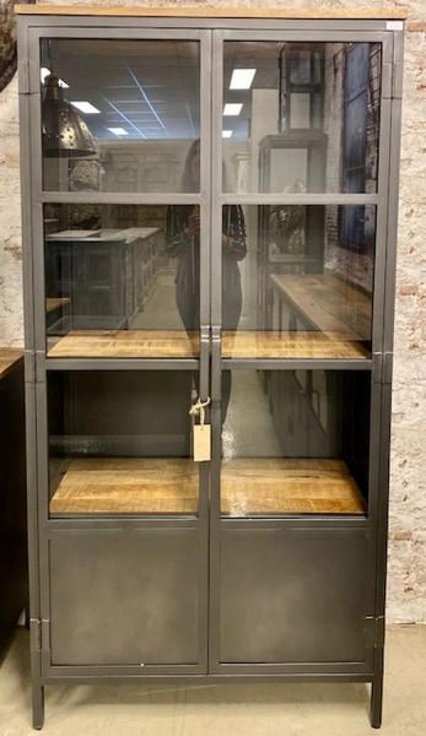 Breite Vitrine im Industrial Style | Schränke / Regale | Industrial Style | Vintage, Art Deco | Möbel